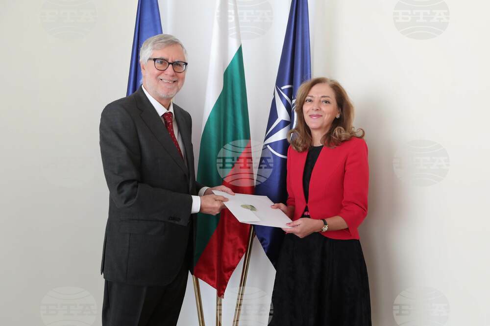 New Uruguayan Ambassador Presents Credentials to Foreign Ministry