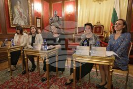 „С какво допринасят принудително разселените лица към приемащата ги страна?“ - форум