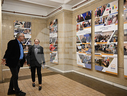 Изложба за 40 години от създаването на Факултета по науки за образованието и изкуствата на Софийския университет бе открита в Ректората. Снимка: СУ