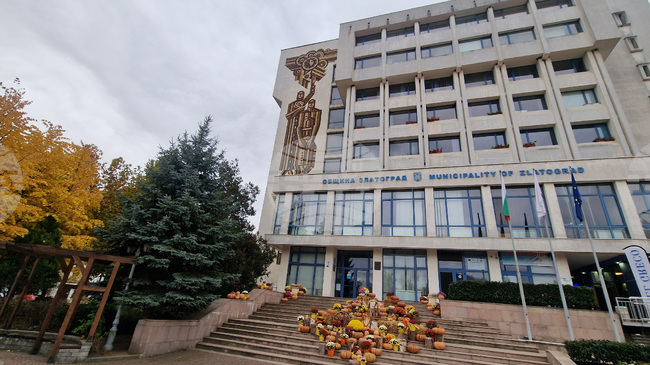 Общинският съвет в Златоград награди 21 ученика по повод празника на града