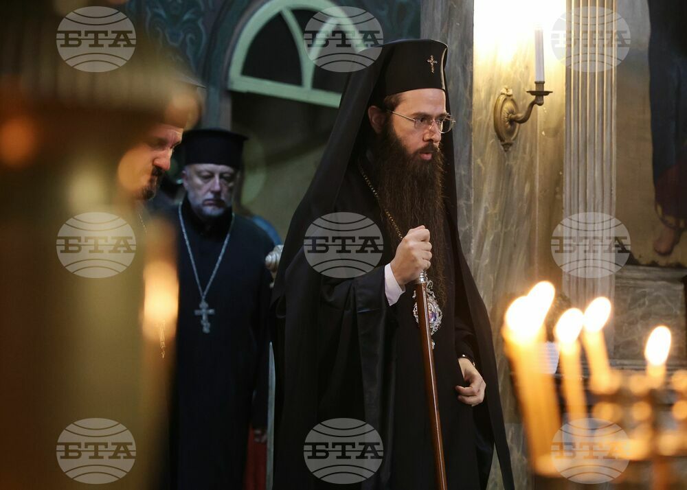 Бургас - храм "Св. Богородица" - Сливенски митрополит Арсений