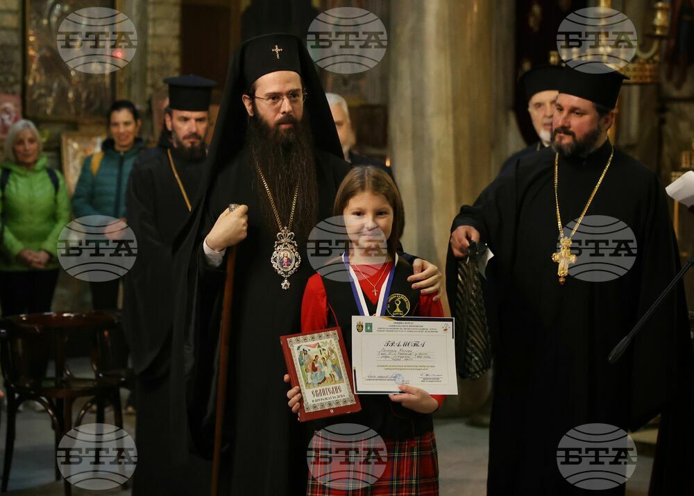 Бургас - храм "Св. Богородица" - Сливенски митрополит Арсений