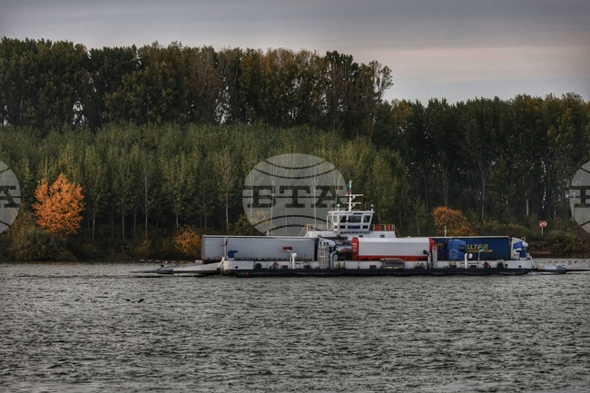 Oryahovo-Bechet Ferry Suspends Operation due to Danube River's Low Water Level, Strong Wind
