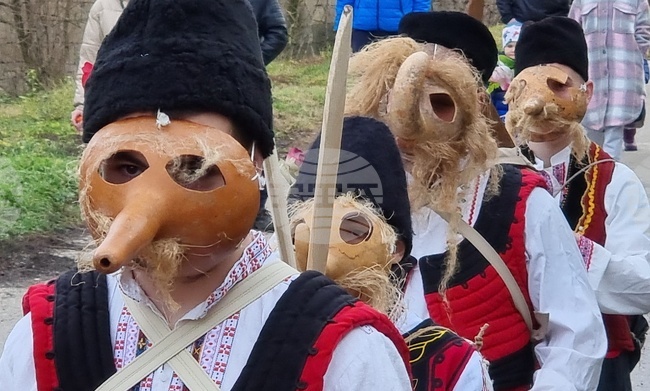 Село Кошов - Джамал - маскарадна игра