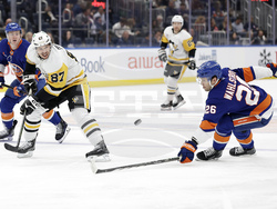 Penguins Islanders Hockey