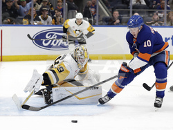 Penguins Islanders Hockey