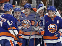 Penguins Islanders Hockey