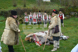 Село Кошов - Джамал - маскарадна игра