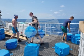 Ден 26 - кораб - Св. св. Кирил и Методий - НИК 421 - Антарктида - понтонен сал