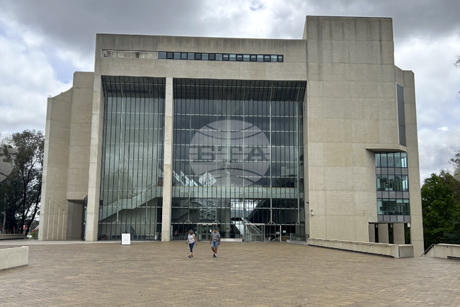 Заподозреният за палежа на синагога в Австралия се изправи пред съда