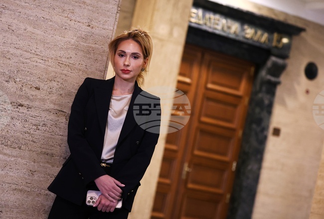 Софийският градски съд разпитва бившия заместник-председател на Комисията по финансов надзор Мария Филипова