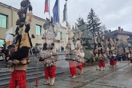 Брезник - маскараден фестивал "Сурова"