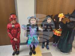 „Училищен карнавал“ бе организиран в Българско училище „Слънчогледи“ в град Глен Елин, щат Илинойс, САЩ, в края на месец октомври.