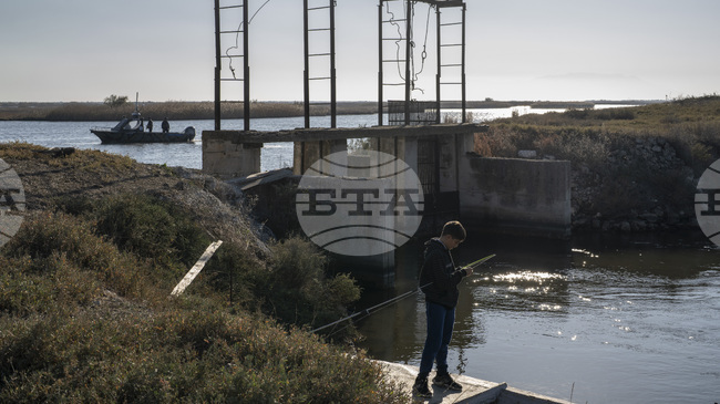 Шестима души са задържани за трафик на нелегални мигранти в Гърция