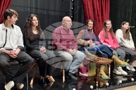 Шумен - „Пълнолудие - отложен живот” - театър