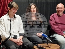 Шумен - „Пълнолудие - отложен живот” - театър