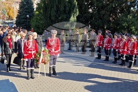 Велико Търново - Професионална гимназия по туризъм „Д-р Васил Берон“ отбеляза тържествено 200 години от рождението на своя патрон