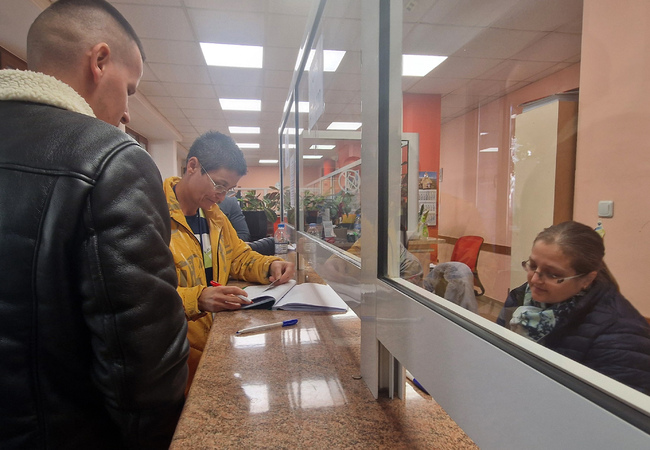 Започна изплащането на възнаграждения на членовете на СИК в Хасково, участвали в провеждането на вота за Народно събрание