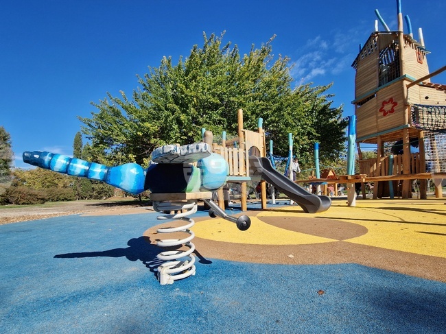 Близо 7400 са обажданията на Националната телефонна линия за деца от началото на годината до 1 май