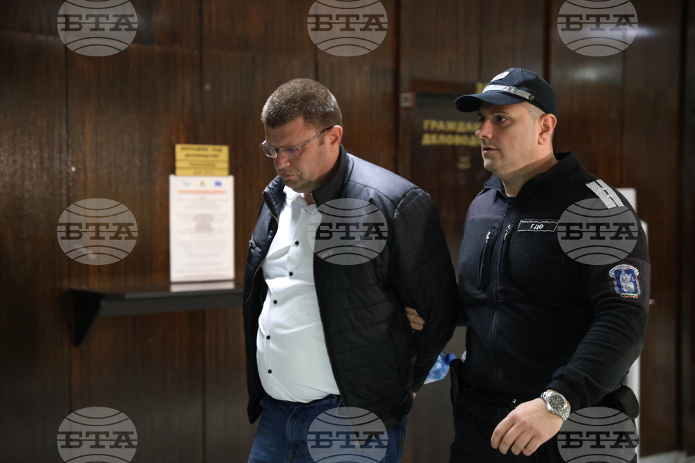 Благоевград - Окръжен съд - заседание - обвиняеми служители на МВР