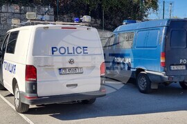 Шумен - полиция - ученици - демонстрация