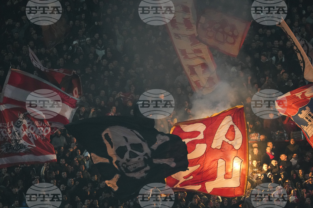 Съд в Босна разпореди едномесечен арест за 14 фенове на хърватския футболен клуб "Хайдук" за нападение срещу привърженици на "Цървена звезда"