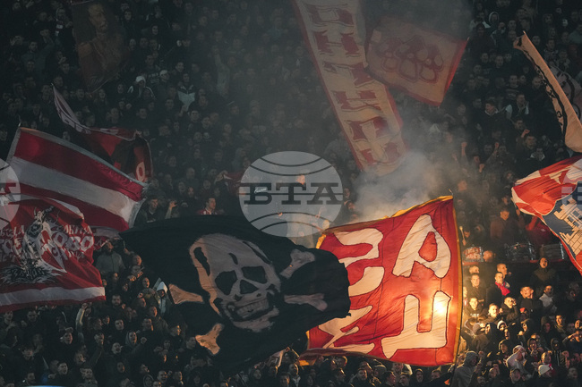 Съд в Босна разпореди едномесечен арест за 14 фенове на хърватския футболен клуб "Хайдук" за нападение срещу привърженици на "Цървена звезда"