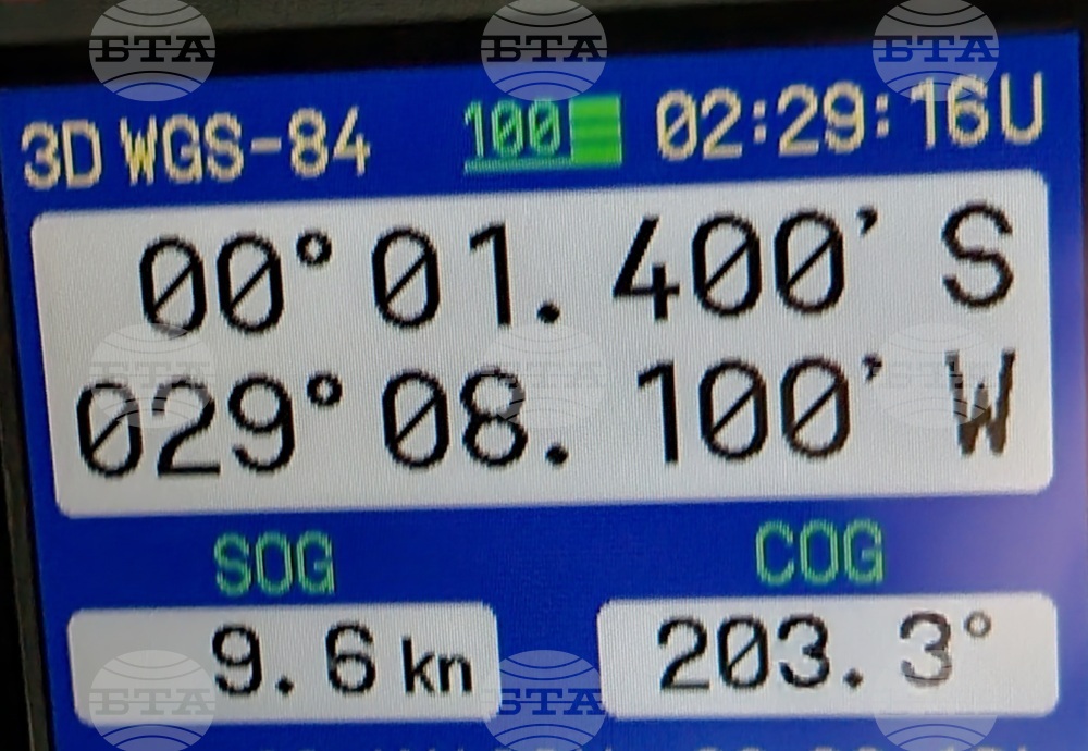 Ден 27 - екватор - Антарктида - Св. св. Кирил и Методий - НИК 421 - военен кораб - научноизследователски кораб