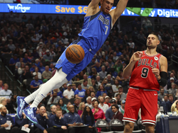 Bulls Mavericks Basketball