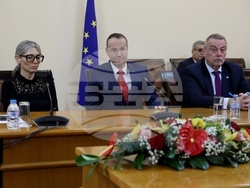 Министерство на транспорта и съобщенията - споразумение - подписване