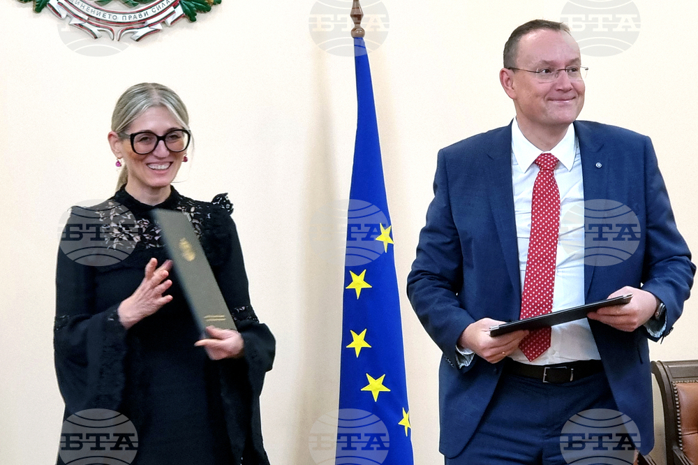 Министерство на транспорта и съобщенията - споразумение - подписване