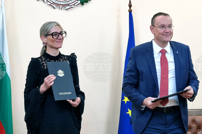 Министерство на транспорта и съобщенията - споразумение - подписване