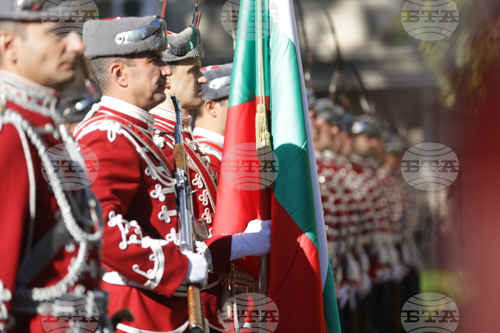 Мавзолей-гробница на княз Александър I Батенберг - полагане на венци