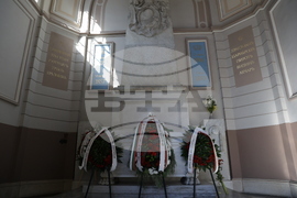 Мавзолей-гробница на княз Александър I Батенберг - полагане на венци