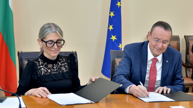 Министерство на транспорта и съобщенията: 25 нови електрически мотриси „Шкода“ ще получи страната ни до края на 2026 г.