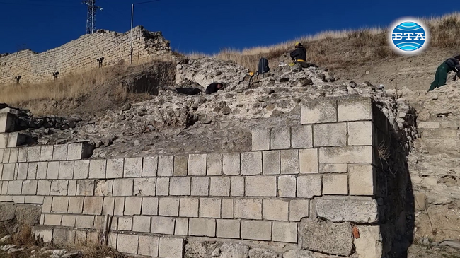 Археолози продължават проучванията на Никополската крепост