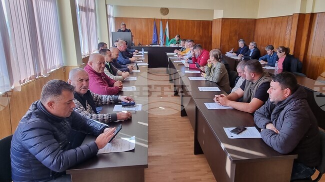 Общинският съвет в Каолиново отпусна допълнително възнаграждение на кметовете и помощ за лечение на граждани