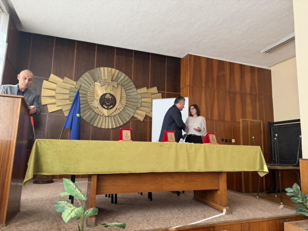 Зам.-директорът на областната полиция в Перник получи награда от името на вътрешния министър