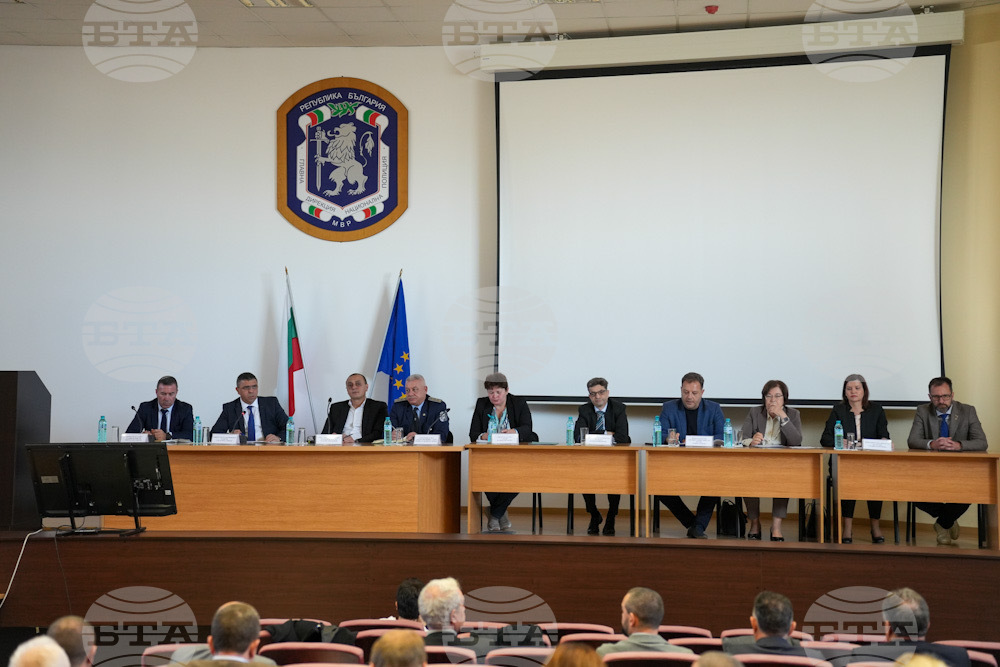 Interior Minister Holds Meeting with Mayors, Regional Governors, State Agencies on Road Safety