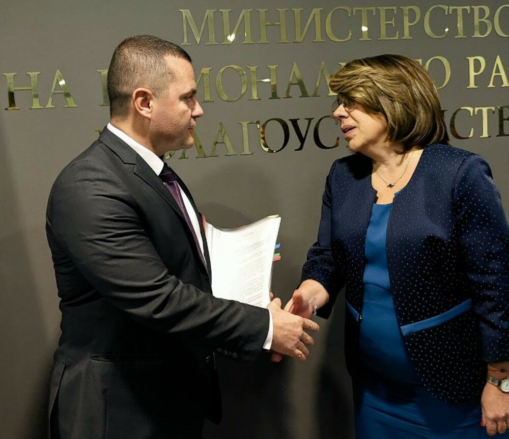 Кметът на община Русе Пенчо Милков подписа с МРРБ две споразумения за над 23 млн. лв. за финансиране на общински проекти