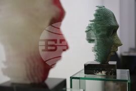 Бургас - Хари Арабян - изложба скулптура