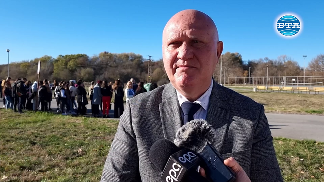 Достъпът до качествено образование в малките населени места е основно предизвикателство пред системата, заяви министър Галин Цоков