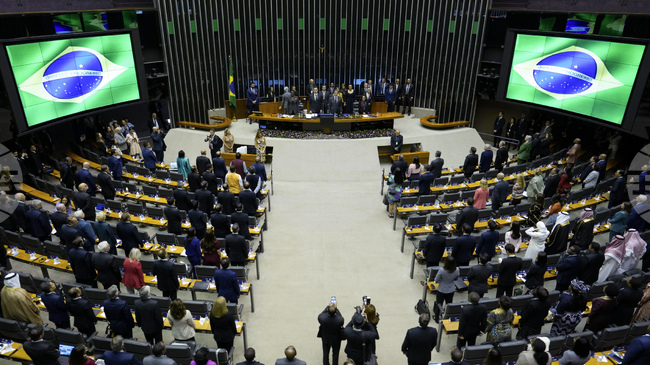 Бразилският Конгрес прие законопроект за намаляване присъдата на Жаир Болсонаро