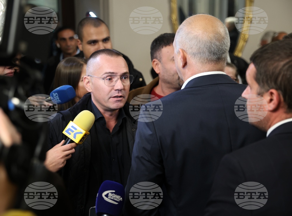 Народен театър “Иван Вазов”- протест