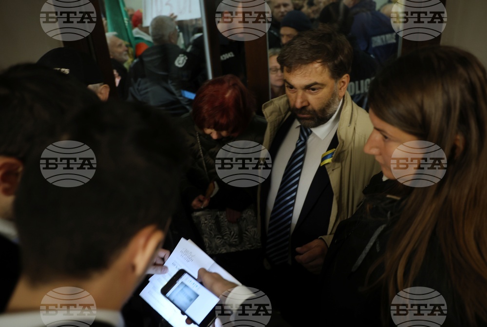 Народен театър “Иван Вазов”- протест