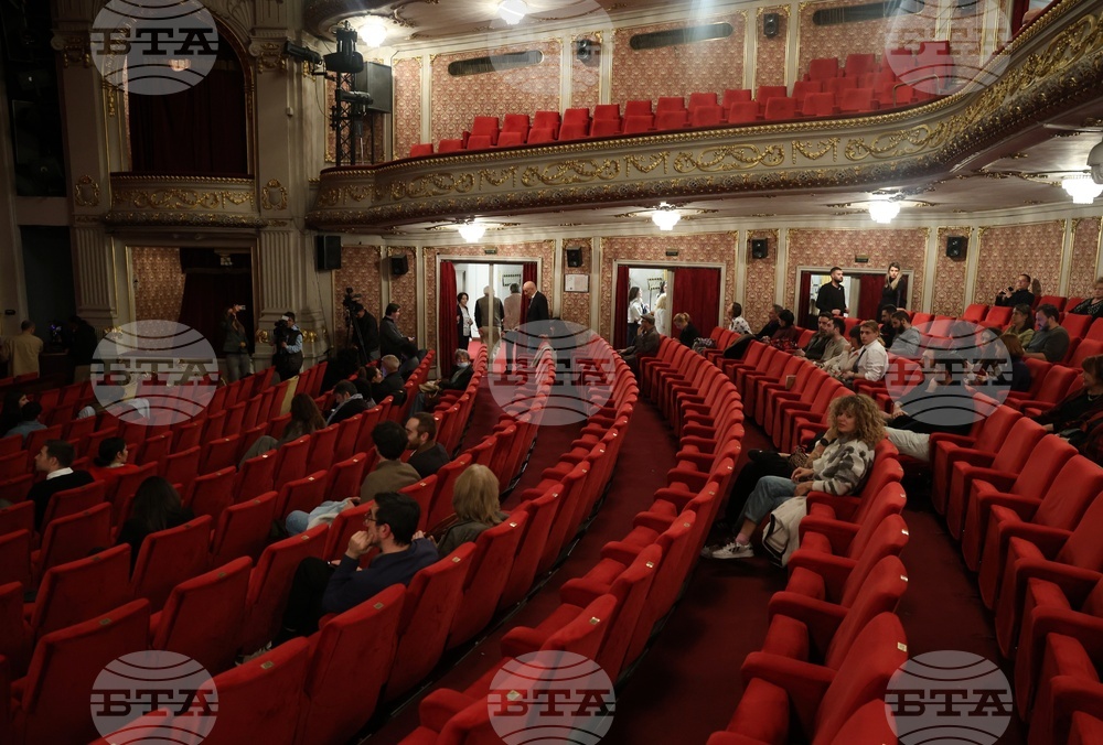 В Народния театър показаха „Оръжията и човекът“ пред представители на медиите