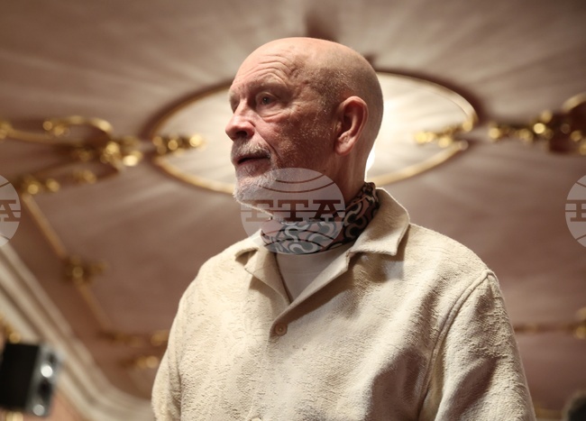 Джон Малкович покори за втори път сцената на Националния театър в Тимишоара