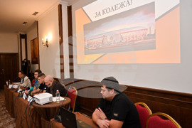 Пловдив - Брифинг - Сдружение "ПФК Ботев"