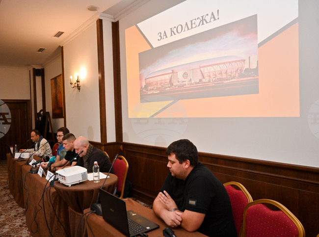 Пловдив - Брифинг - Сдружение "ПФК Ботев"