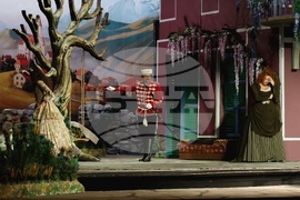 Народен театър „Иван Вазов“ - постановка „Оръжията и човекът“